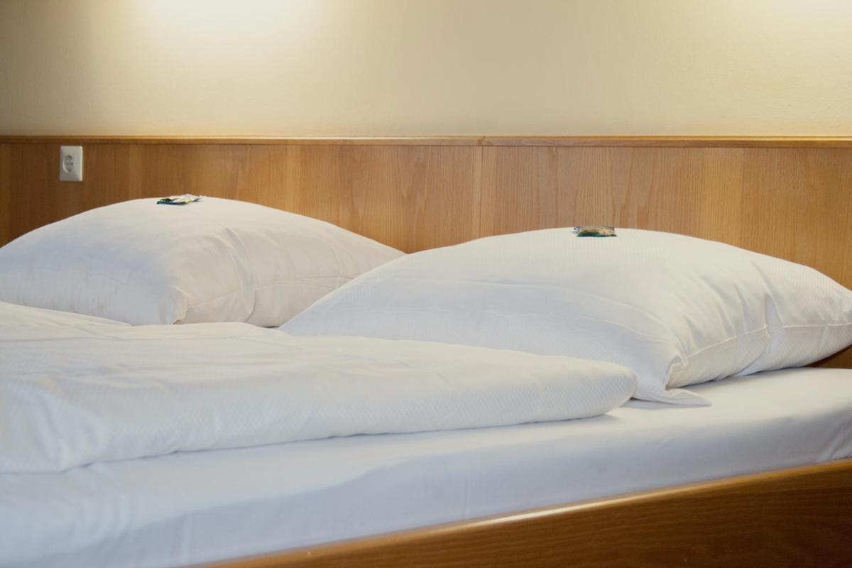 Hotel Am Regenbogen 卡姆 外观 照片