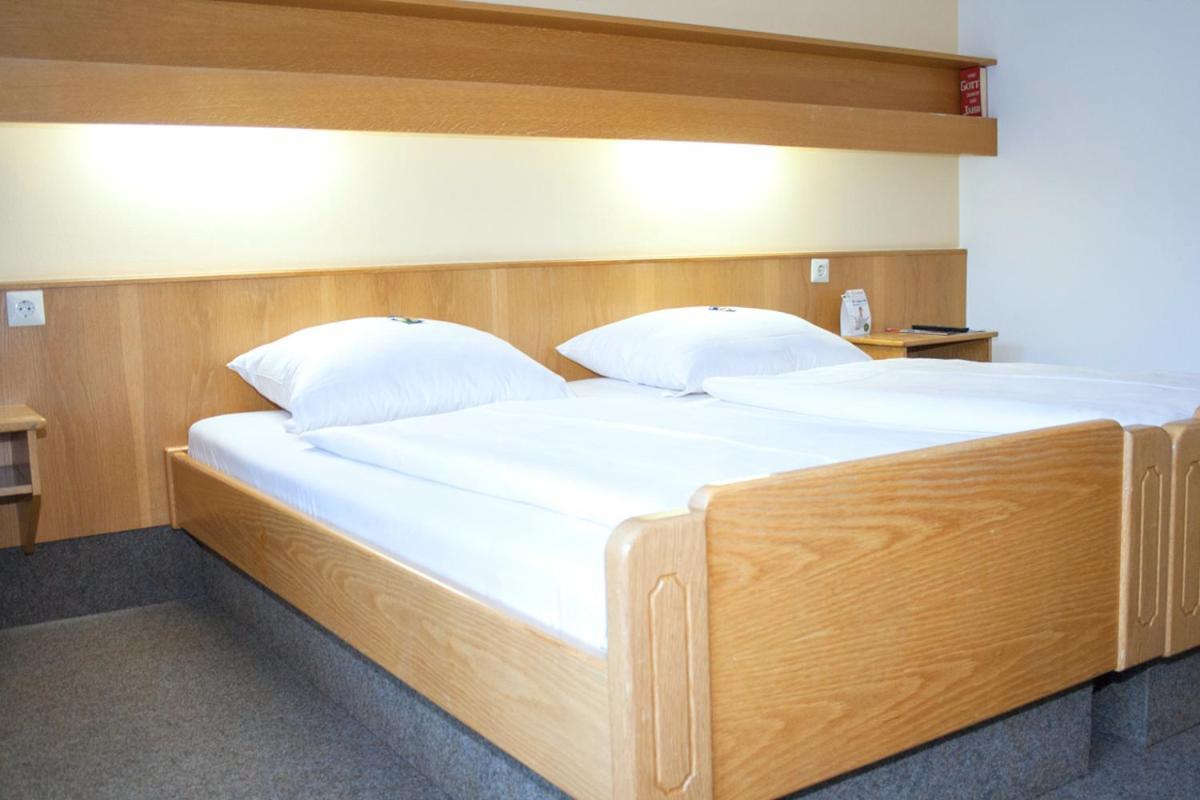 Hotel Am Regenbogen 卡姆 外观 照片